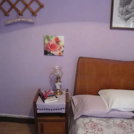 Casa Do Fundo Do Povo *